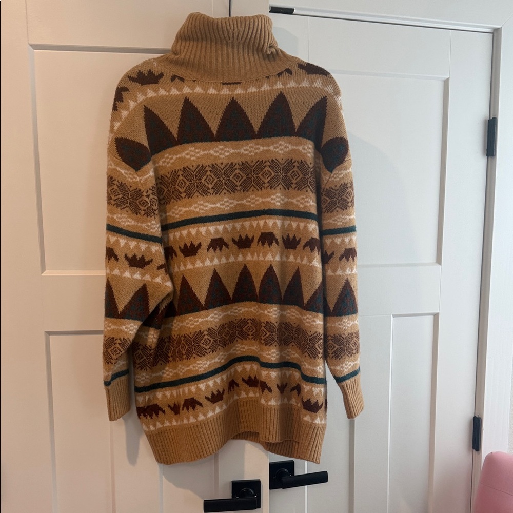 Cozy Brown Patterned Turtleneck Sweater